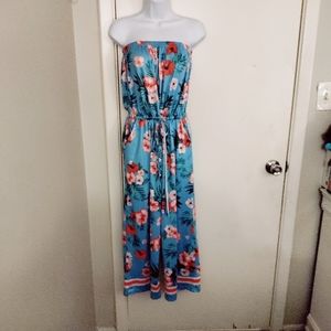 ⬇️INDIA BOUTIQUE Beautiful Silky Baby Blue Floral Print Romper W/ pockets. OS